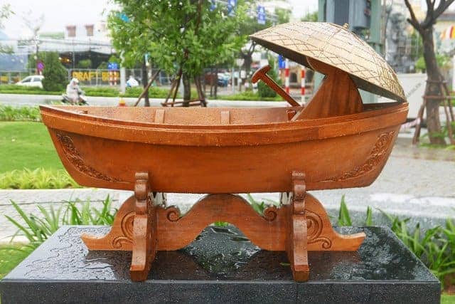Bức Tượng Của Brunei
