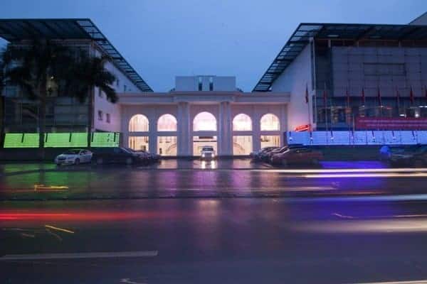 Phía Ngoài Trung Tâm Sự Kiện Star Galaxy
