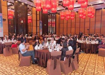 Tổ Chức Hội Nghị Khách Hàng