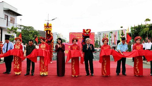 Lễ Cắt Băng Khánh Thành