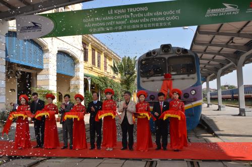 Khai Trương Tàu Chở Hàng Từ Hải Phòng Sang Vân Nam