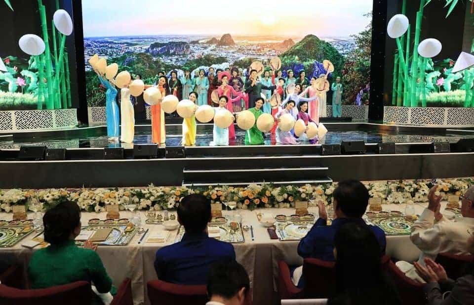 Lên Ý Tưởng Chủ Đề Gala Dinner Ấn Tượng Nhất Cho Doanh Nghiệp