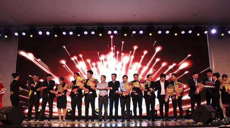 Điều Khách Hàng Cần Ở Một Công Ty Tổ Chức Year End Party Là Gì?