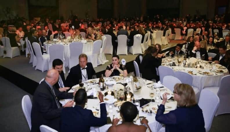 Lên Kế Hoạch Tổ Chức Gala Dinner Chi Tiết, Thành Công Nhất