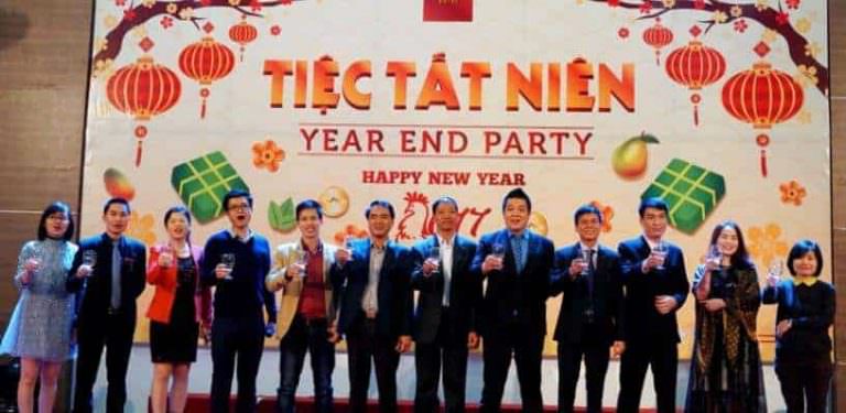 Cần Chuẩn Bị Những Gì Để Tổ Chức Tiệc Hoành Tráng Cho Công Ty?