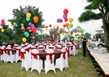Tiệc Buffet Ngoài Trời Cho Doanh Nghiệp Được Tổ Chức Như Thế Nào?
