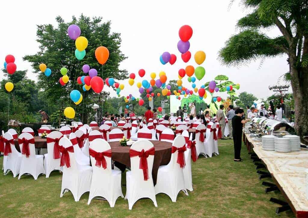 Tiệc Buffet Ngoài Trời Cho Doanh Nghiệp Được Tổ Chức Như Thế Nào?