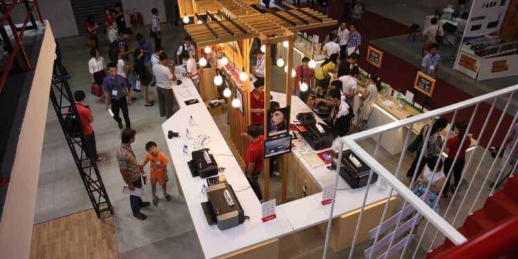 Thu Hút Khách Hàng Với Kịch Bản Event Ra Mắt Sản Phẩm Mới Của Azevent