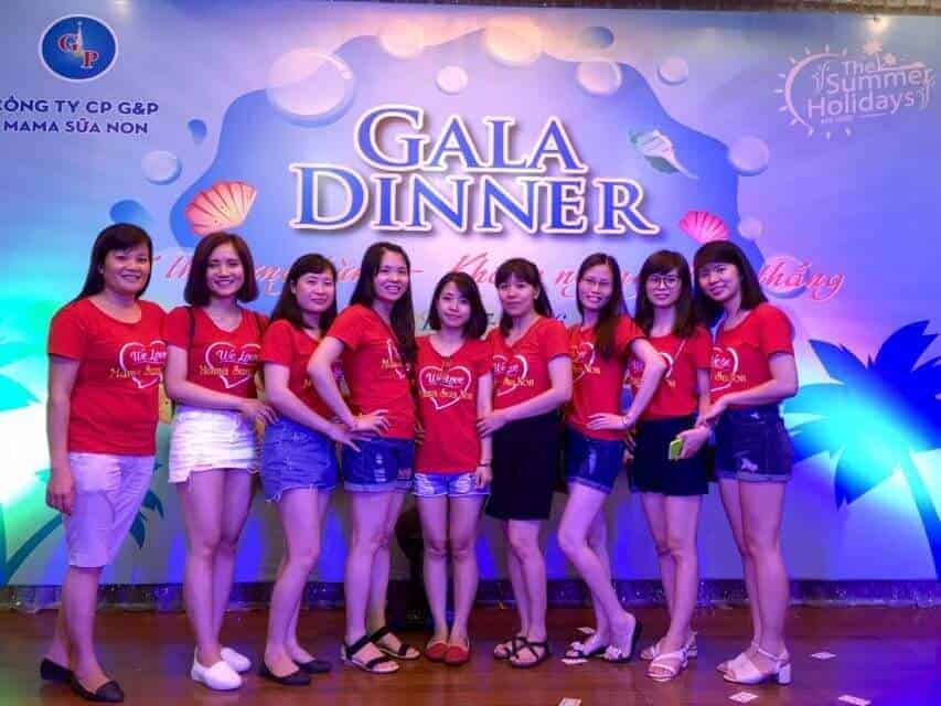 Mẹo Chọn Lựa Trang Phục Gala Dinner Gây Ấn Tượng Và Phù Hợp Nhất