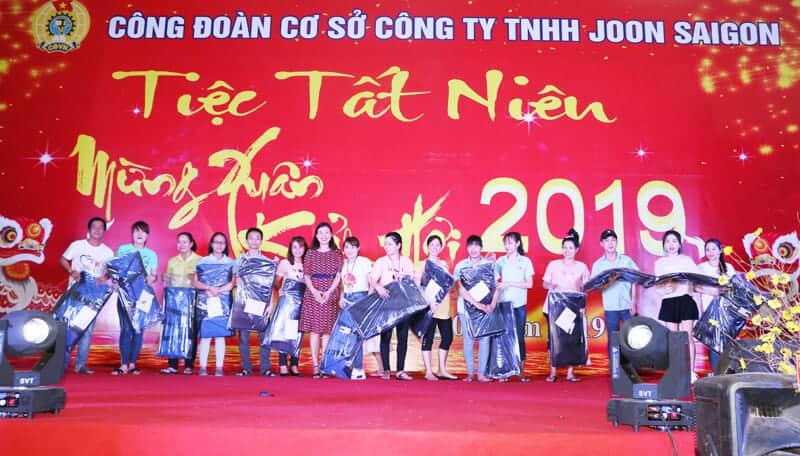 Làm Thế Nào Để Tổ Chức Tiệc Tất Niên Trọn Vẹn Vẹn Ý Nghĩa Nhất?