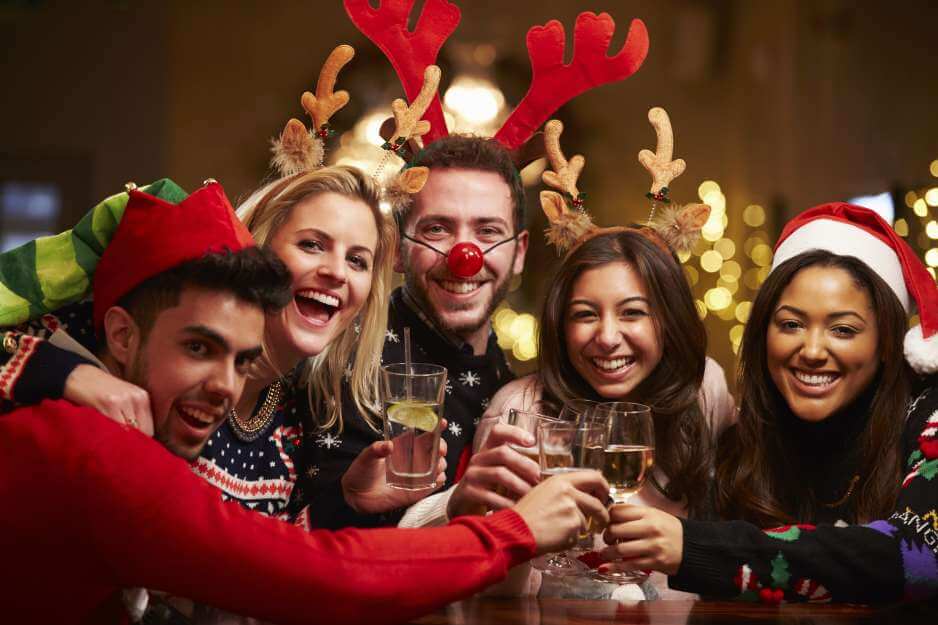Review 5 Ý Tưởng Tổ Chức Year End Party Độc, Mới Và Lạ Nhất