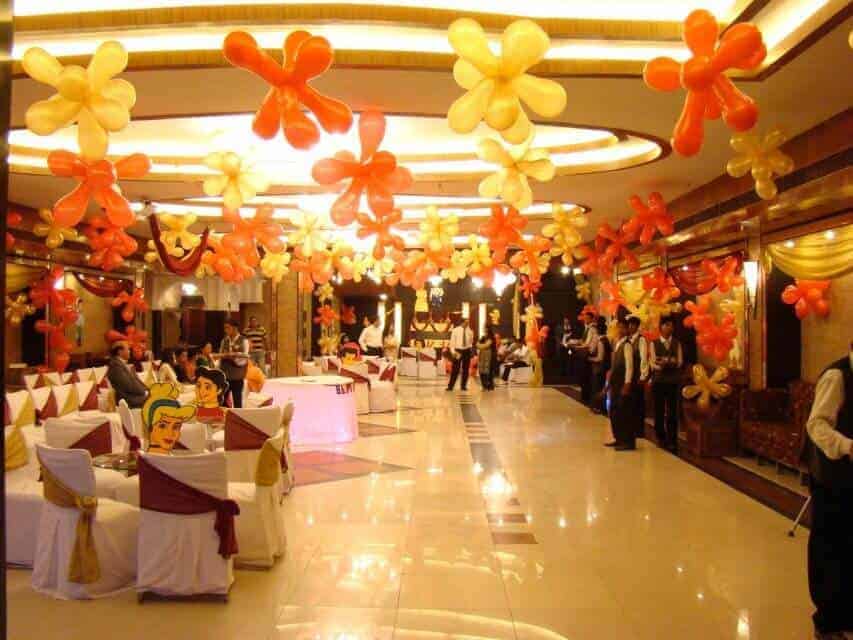 Độc Đáo Và Ấn Tượng Với Những Ý Tưởng Trang Trí Year End Party