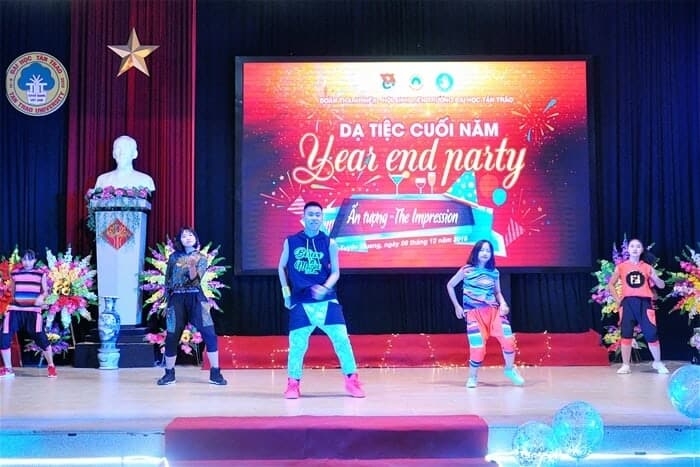 Những Ý Tưởng Văn Nghệ Cuối Năm