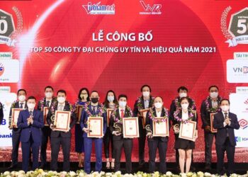 Lễ Công Bố Top 50 Công Ty Đại Chúng Uy Tín Và Hiệu Quả Năm 2021