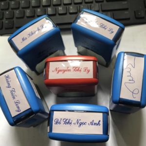 Khắc dấu tên