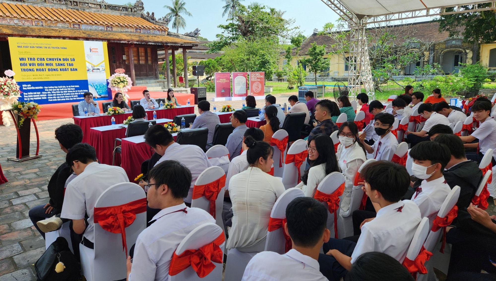 Hội Sách Chào Mừng Ngày Sách Và Văn Hóa Đọc Việt Nam Lần 2