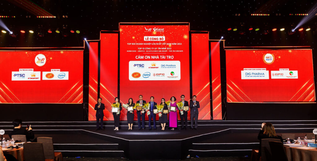 Lễ Công Bố Top 500 Doanh Nghiệp Lớn Nhất Việt Nam &Amp; Top 10 Công Ty Uy Tín Các Ngành Năm 2023
