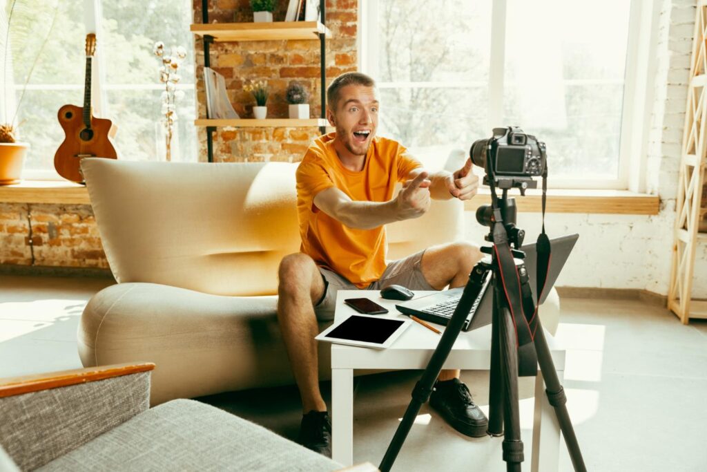 Mẫu Kịch Bản Video Ngắn Phổ Biến Nhất Cho Người Mới Bắt Đầu