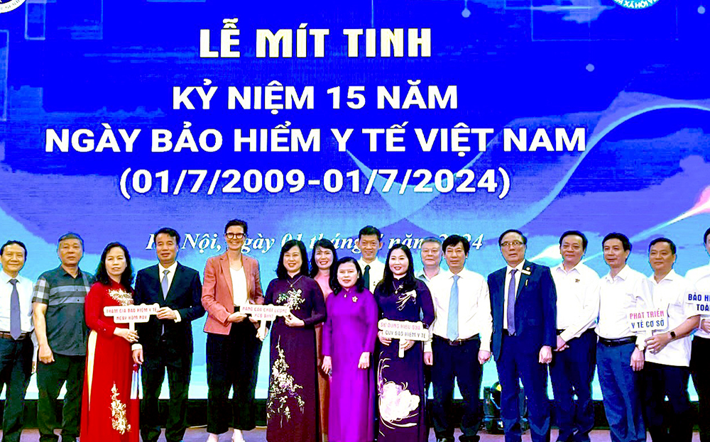Lễ Mít Tinh Là Gì?